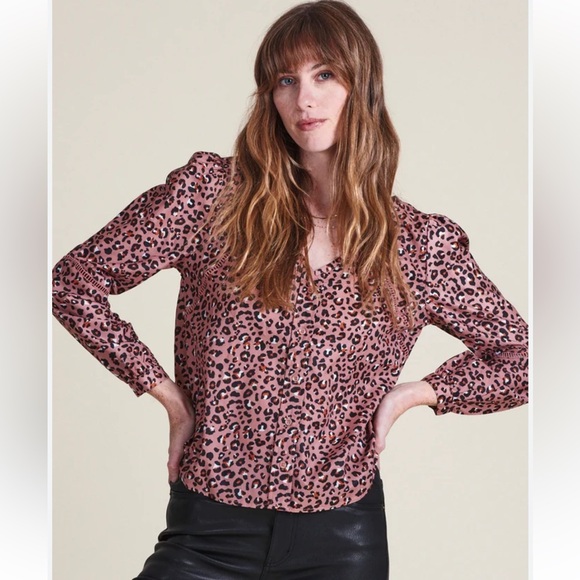 The shirt by Rochelle behrens, size medium - Picture 1 of 4